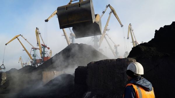Европа решила закупаться углем в ЮАР и Колумбии вместо России 