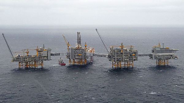 Норвегия усилит охрану нефтяных объектов территориальными войсками