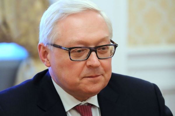 Рябков заявил, что администрация Байдена сама загнала себя в изоляцию от России 