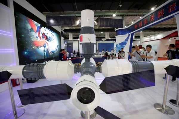 Си Цзиньпин отметил прорыв Китая в космосе