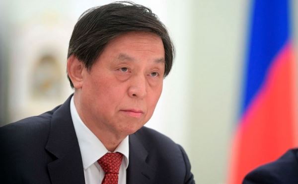 Спикер парламента Китая примет участие в ВЭФ