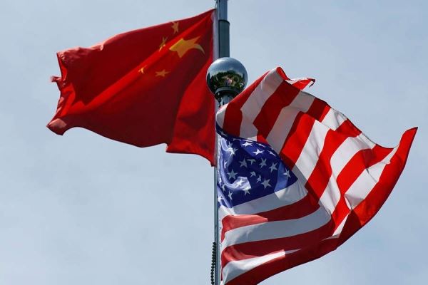 США ввели новые торговые ограничения против Китая 