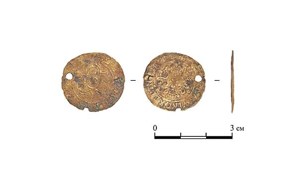 Археологи отреставрировали найденный в Старомонетном переулке старинный счетный жетон