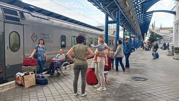 Первые поезда после ЧП на Крымском мосту отправились из Севастополя и Симферополя<br />
